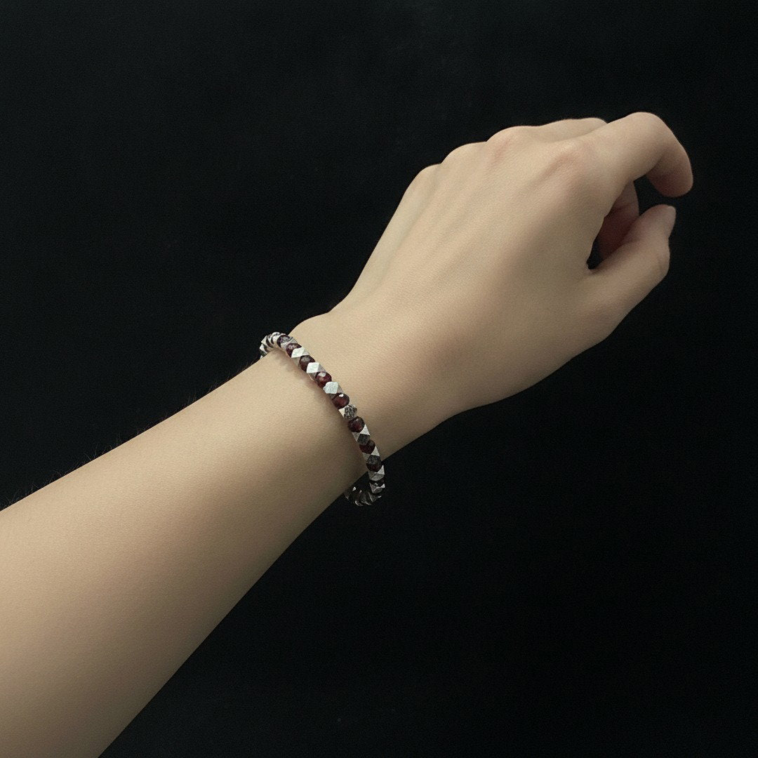 Garnet × Meteorite Energy Bracelet